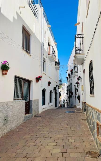 Couples Only, Beautiful 1 Bedroom In Victoria Building Mojacar