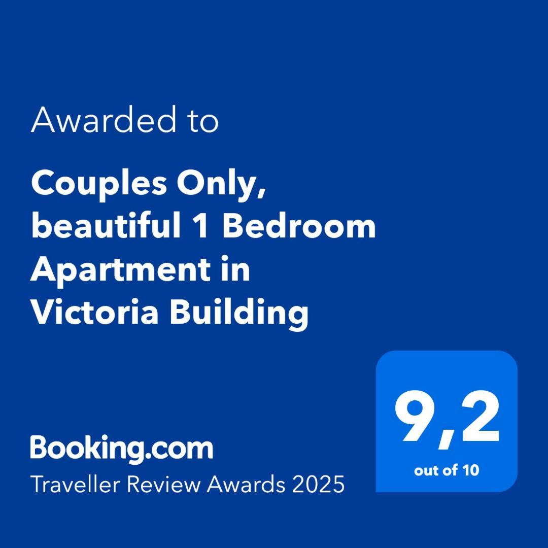 Apartment Couples Only, Beautiful 1 Bedroom In Victoria Building